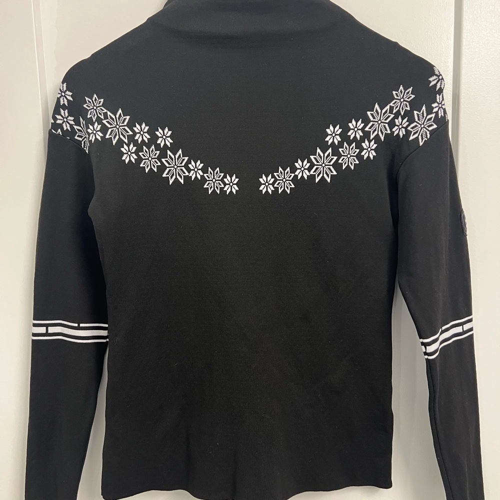Newland Warm Gear with White Snow Flake Design
